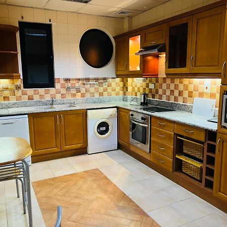 Elite Tower Apartment Seef Екстериор снимка